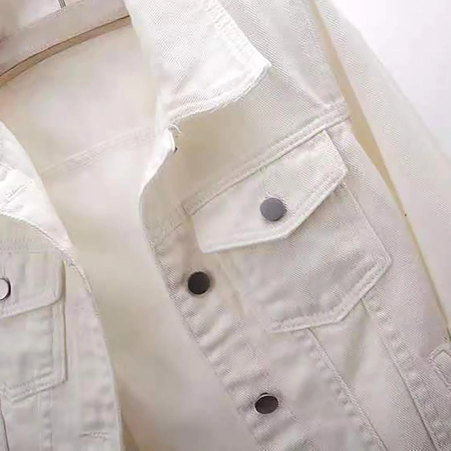 Denim Jackets for Women Trendy Basic Lapel Button Down Cropped Denim Jacket Trucker Coat Light Wash Short Jean Jacket