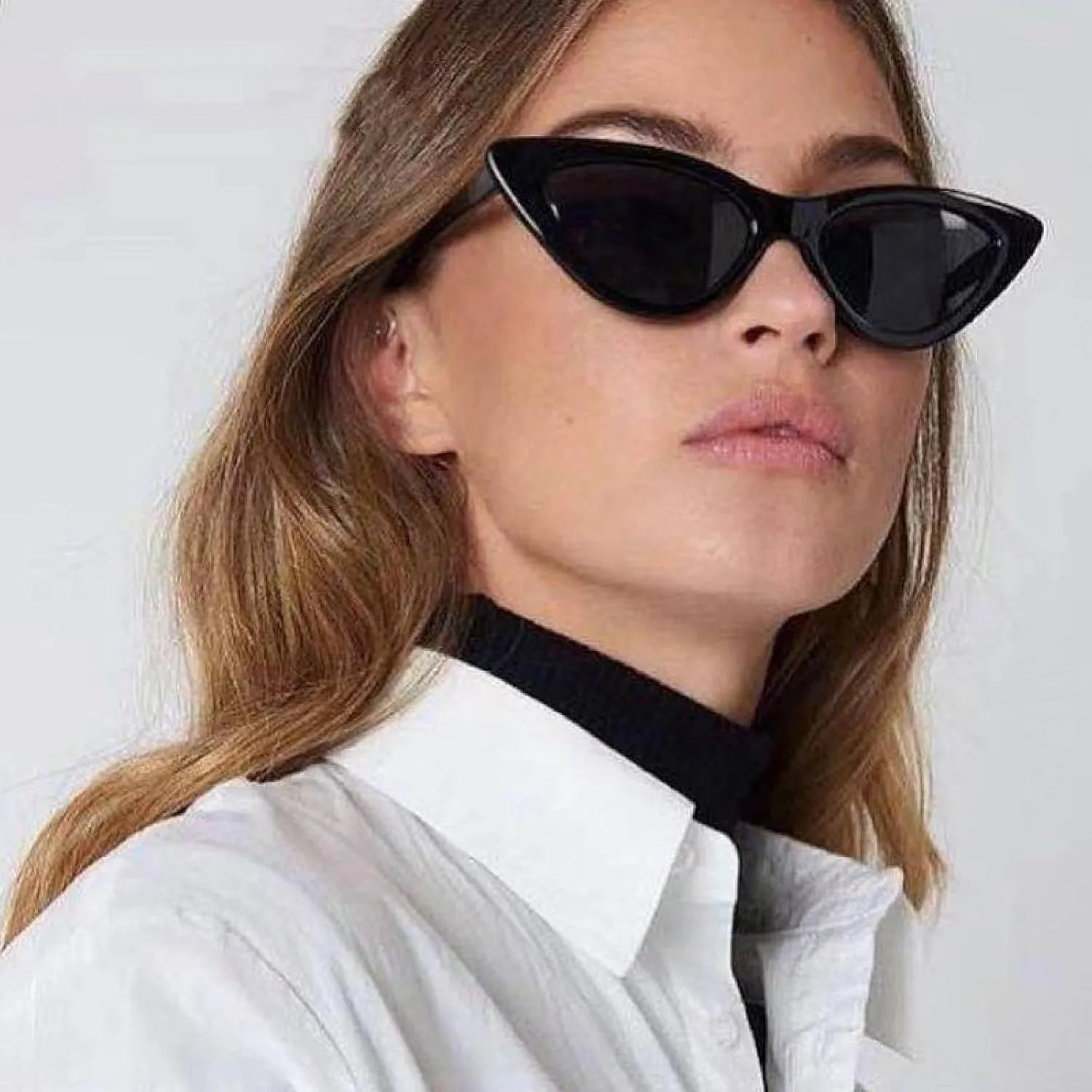 Small Cat Eye Sunglasses for Women Vintage Traveling Style Uv400