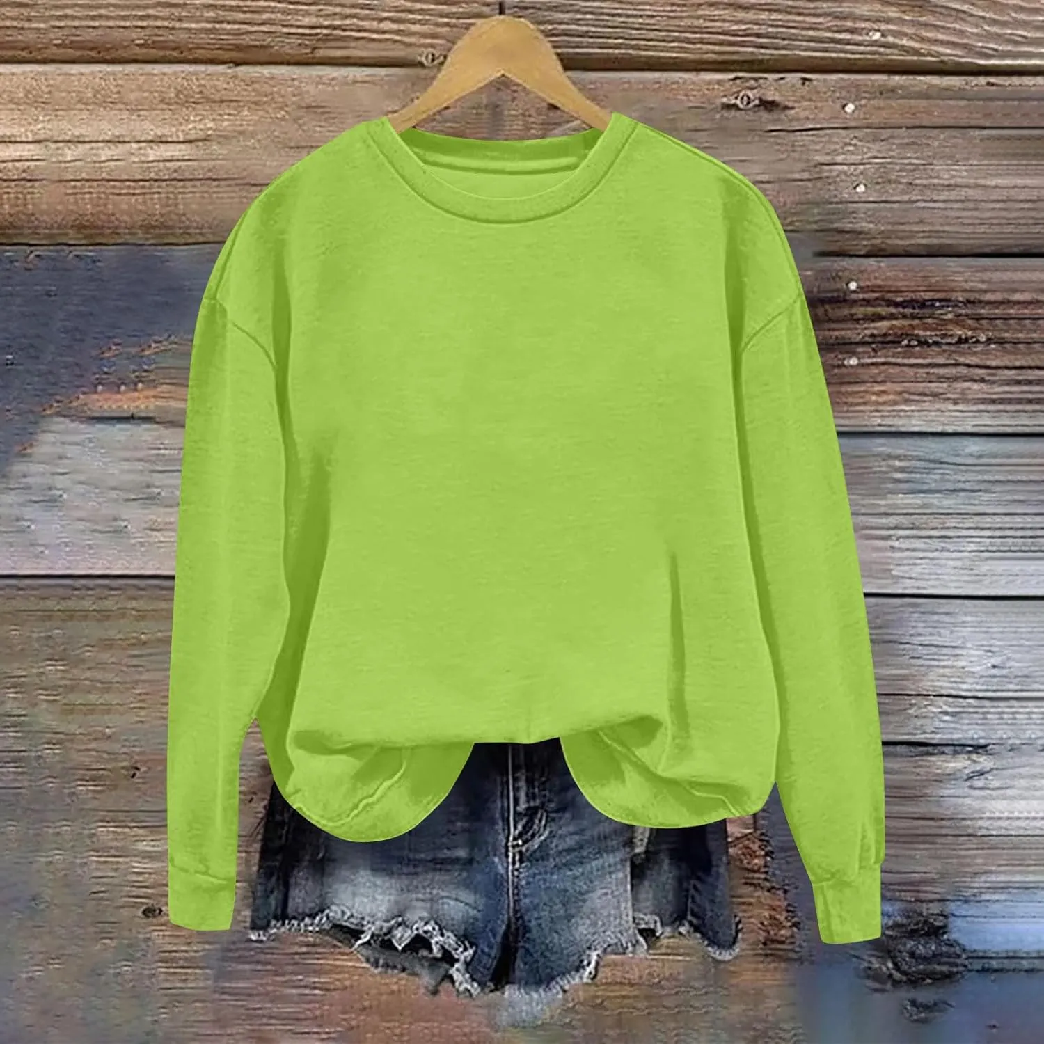 Womens Oversized Sweatshirts Casual Crewneck Long Sleeve Pullover Tops Spring Trendy Comfy Outfits Winter Clothes