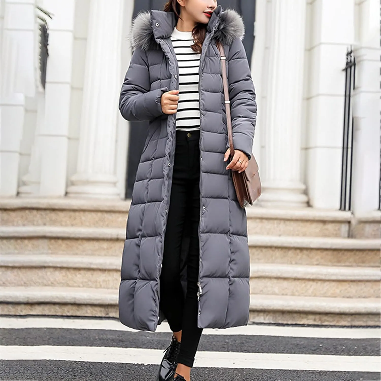 Women's Water Resistant Long Winter Coat Thickened Down Jacket Warm Puffer Jacket Pockets Quilted Parka with Faux Fur